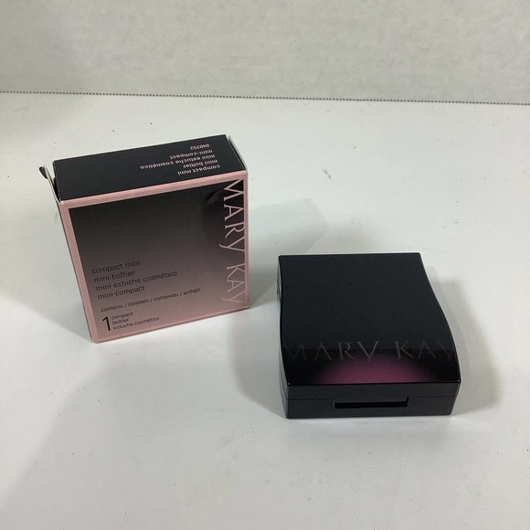 Mary Kay mini compact new in box 040752 40752 - Picture 3 of 3